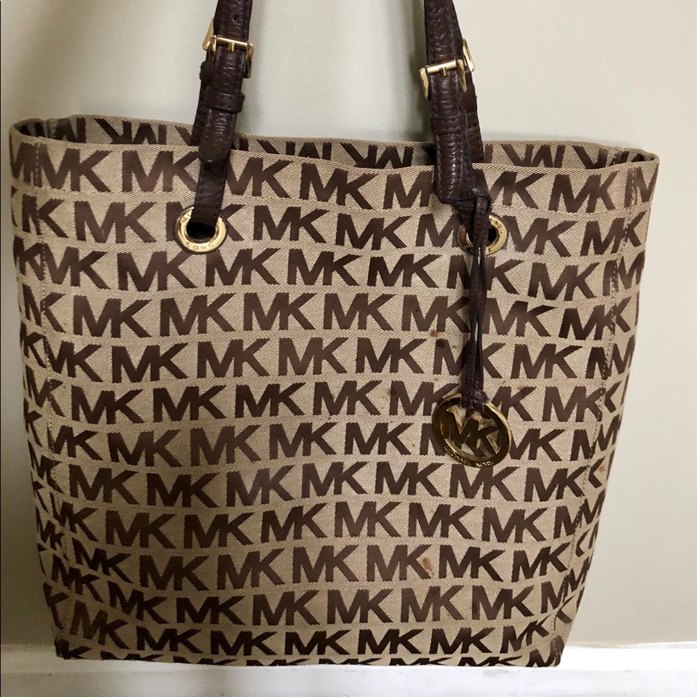 Michael Kors Jet Setter Tote